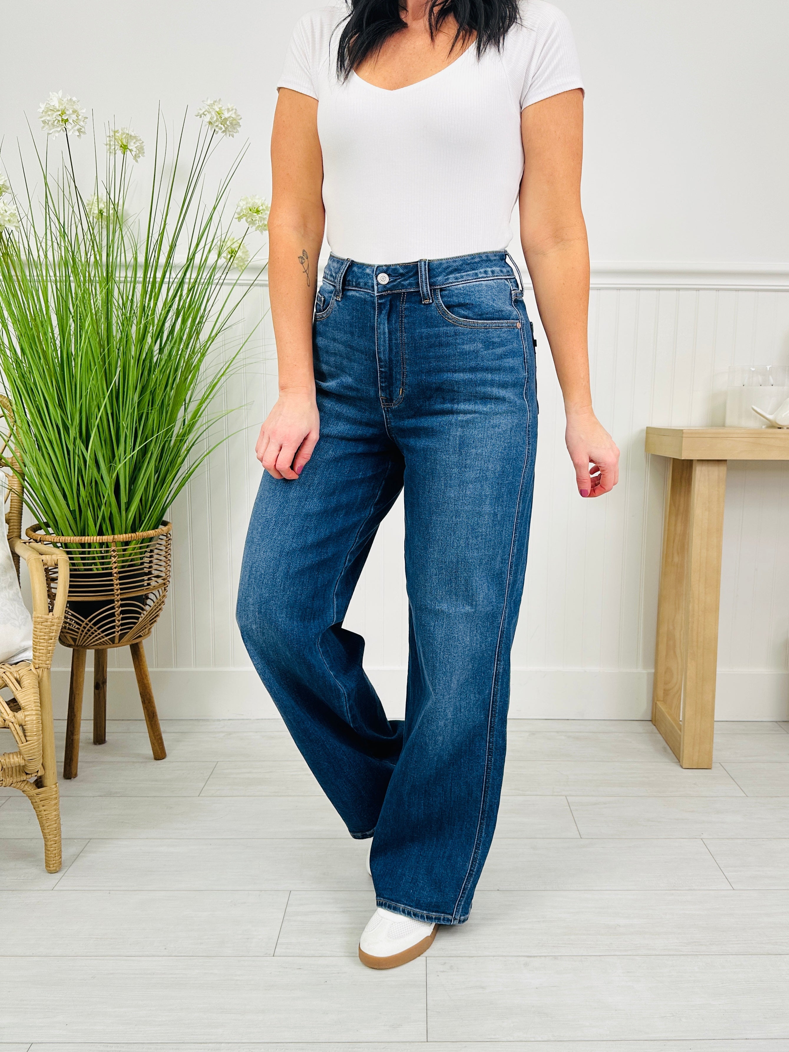 Judy Blue Everyday Ease Baggy Jeans