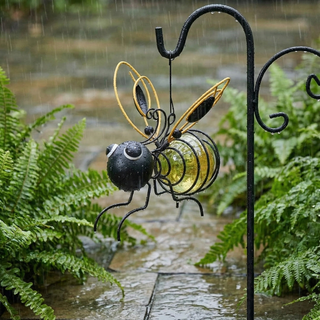 ✨  Create magic in the garden ! 🐝☀️🐝Hanging solar light for outdoor use -